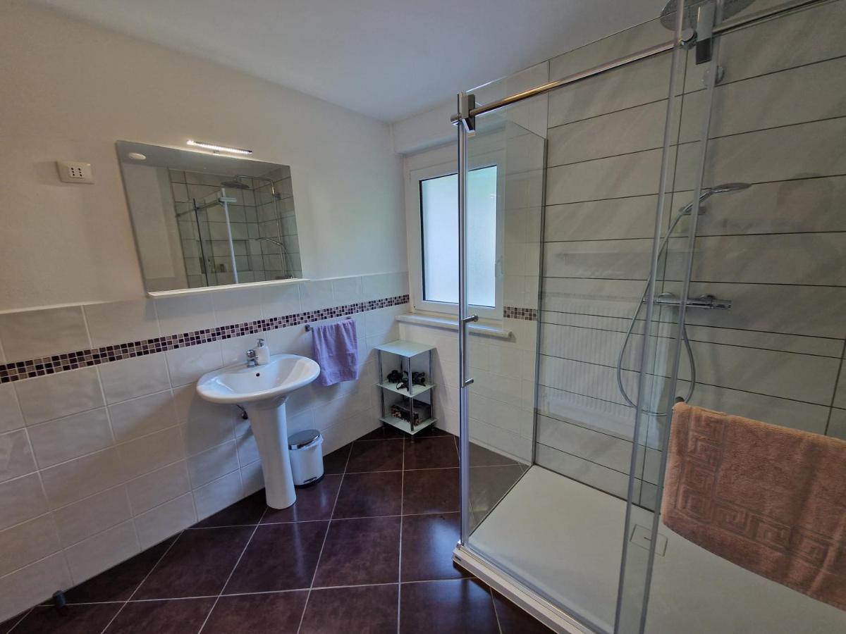 House Utrinek With Free Play Room, Jacuzzy And Garage Podbrdo Zewnętrze zdjęcie