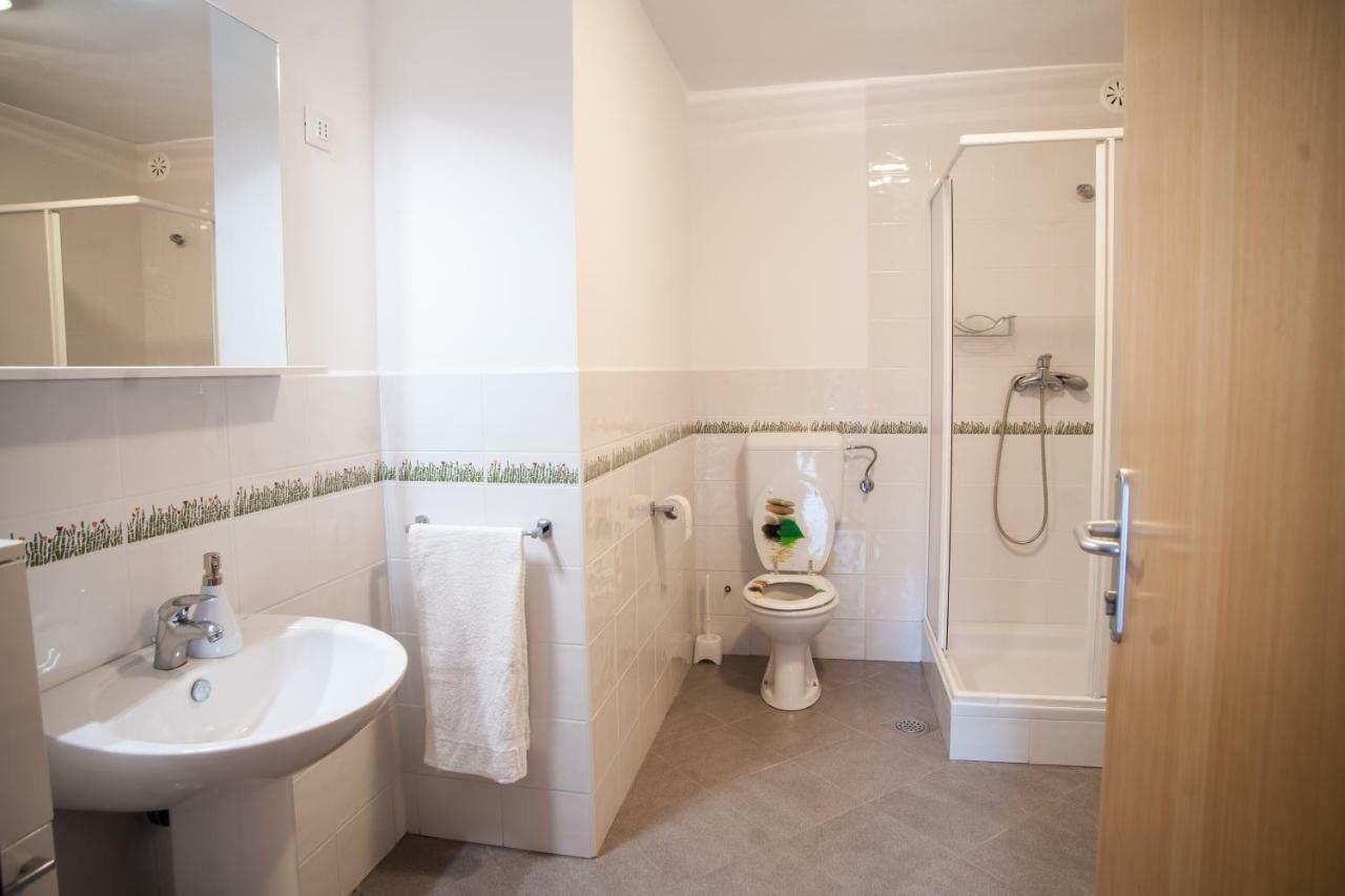 House Utrinek With Free Play Room, Jacuzzy And Garage Podbrdo Zewnętrze zdjęcie