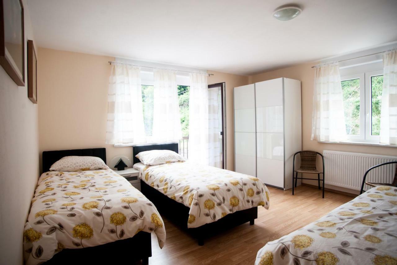 House Utrinek With Free Play Room, Jacuzzy And Garage Podbrdo Zewnętrze zdjęcie
